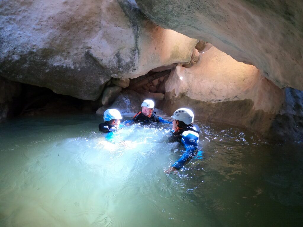 Barranc Foscos d'Aiguadora al Solsonès amb guia professional