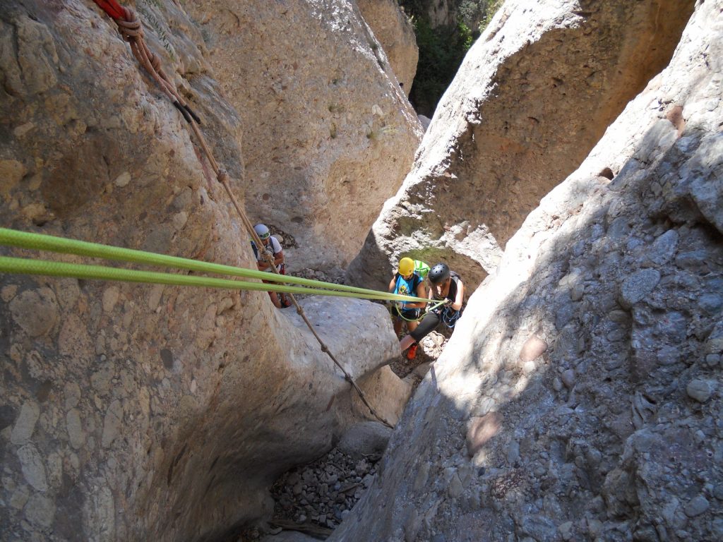 Barranquisme Montserrat descens d'engorjats i canons